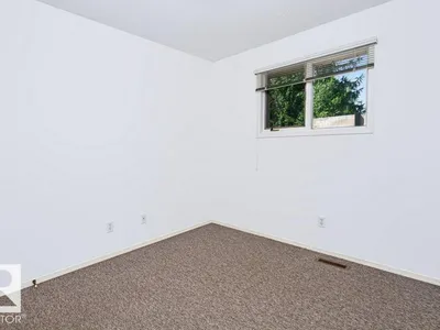 10057 91 AV NW NW photo 30