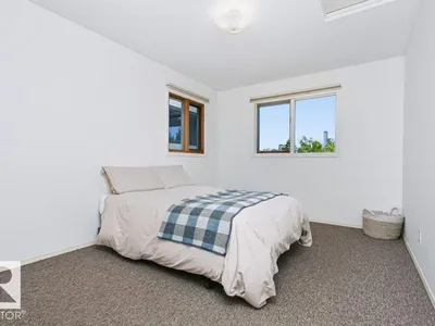 10057 91 AV NW NW photo 33