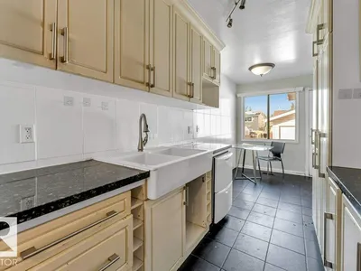4337 38 ST NW NW photo 21