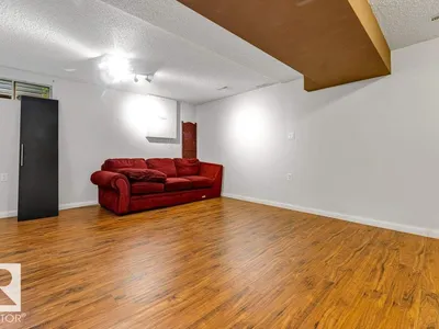 4337 38 ST NW NW photo 37
