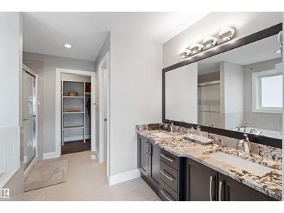 3807 CLAXTON CL SW photo 18