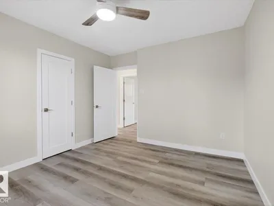 9723 65 AV NW photo 38