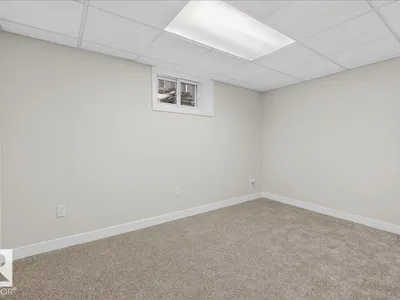 9723 65 AV NW photo 48