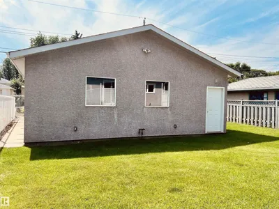 9723 65 AV NW photo 49