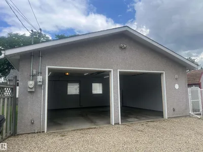 9723 65 AV NW photo 55