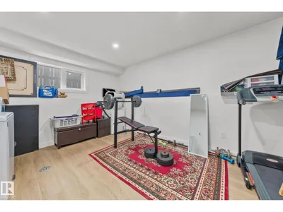 4119 18 AV NW photo 33