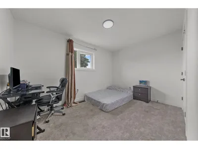 4119 18 AV NW photo 13