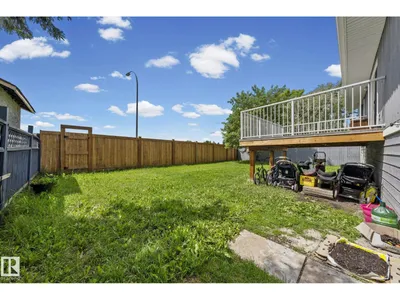 4119 18 AV NW photo 34