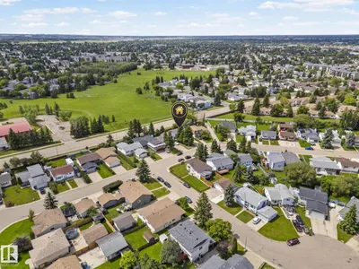 4119 18 AV NW photo 43