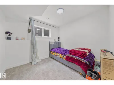 4119 18 AV NW photo 30