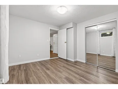 7924 89 AV NW photo 43