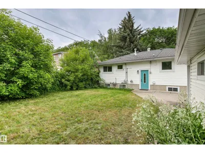 7924 89 AV NW photo 54