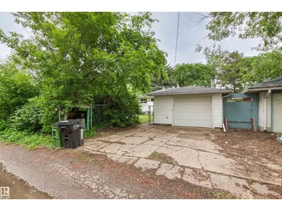 7924 89 AV NW photo 60