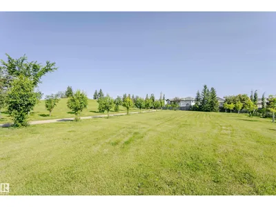 #205 226 MACEWAN RD SW photo 33