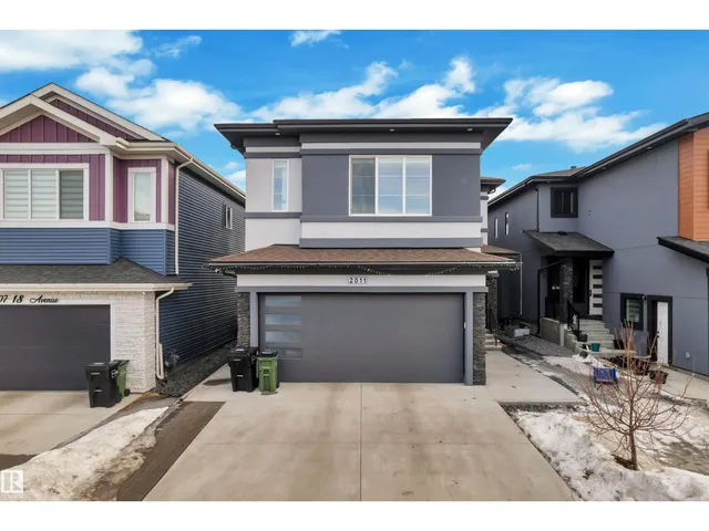 2011 18 AV NW, Edmonton