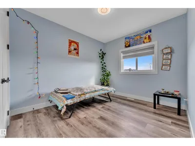 2011 18 AV NW photo 40