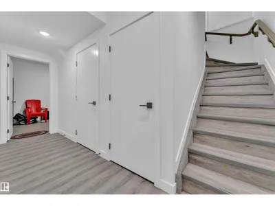 2011 18 AV NW photo 43