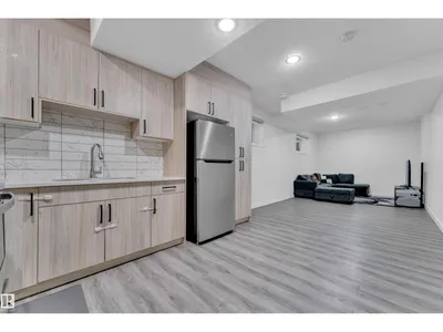 2011 18 AV NW photo 45