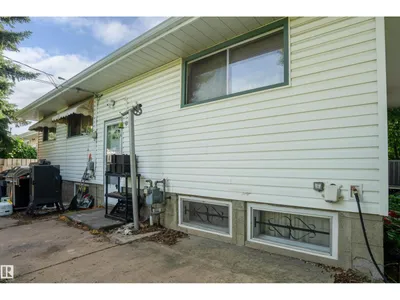 5307 105 ST NW photo 6