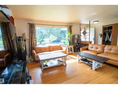 5307 105 ST NW photo 8