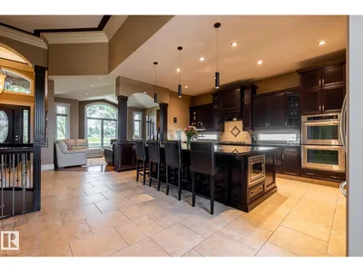 7620 98A AV NW photo 12