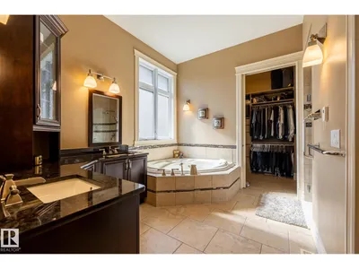 7620 98A AV NW photo 31