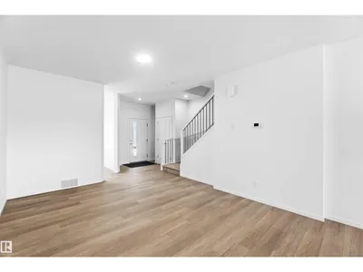 223 157 AV NE NE photo 4