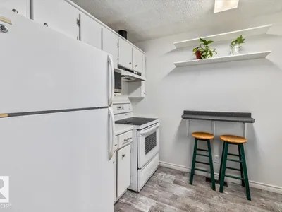 11428 79 AV NW photo 8
