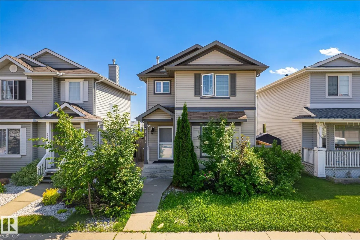 4317 152 AV NW exterior