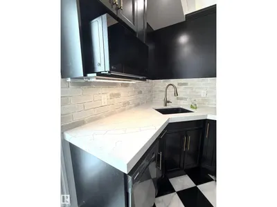 11833 102 AV NW photo 18