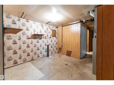 8502 76 AV NW photo 26