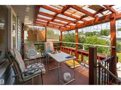 8502 76 AV NW photo 38