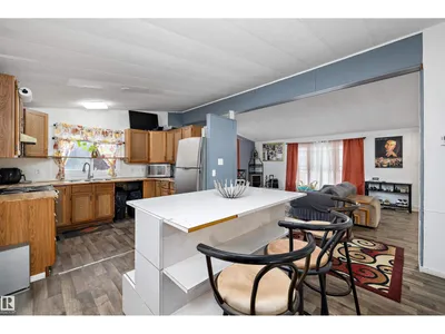 46 Maple TC NW photo 4