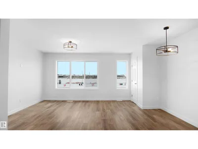 625 176 AV NE photo 6