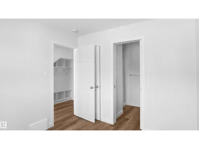 621 176 AV NE photo 4