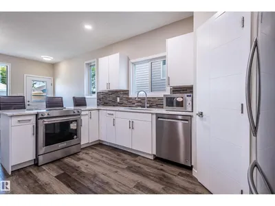 15928 100 AV NW photo 9
