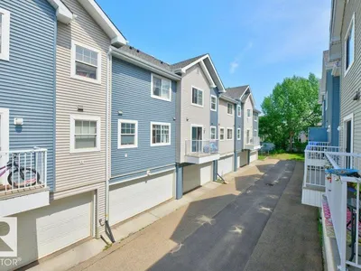 #7 8304 11 AV SW photo 6