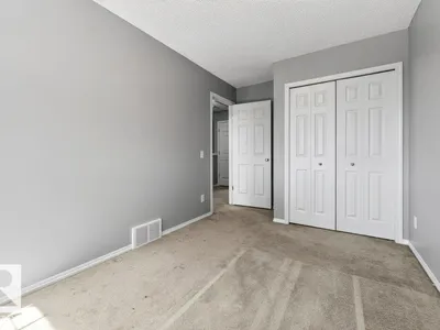 #7 8304 11 AV SW photo 29