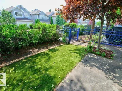 #7 8304 11 AV SW photo 40
