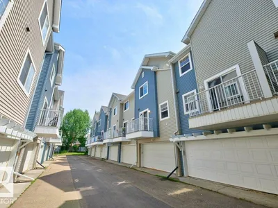 #7 8304 11 AV SW photo 45