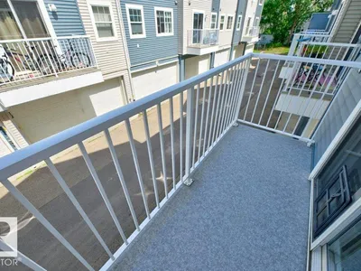 #7 8304 11 AV SW photo 36