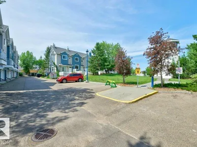 #7 8304 11 AV SW photo 47