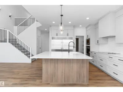 2224 5 AV NW photo 12