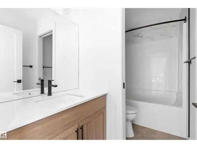 2224 5 AV NW photo 27