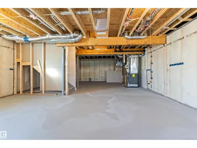 2224 5 AV NW photo 42