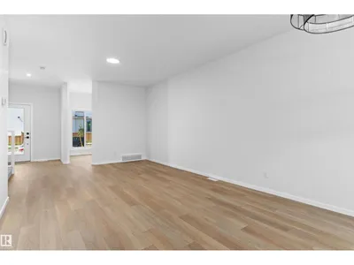 2463 ALCES LI SW photo 9