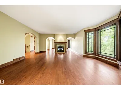 9652 86 AV NW photo 20