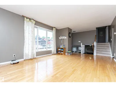 11512 24 AV NW photo 7