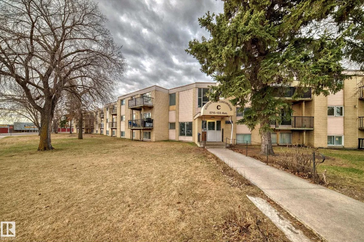 #5C 5715 133 AV NW exterior