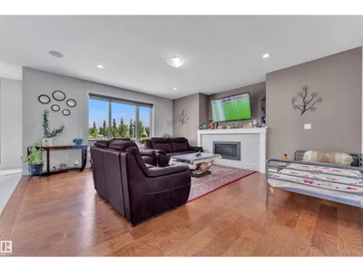3001 55 ST photo 14